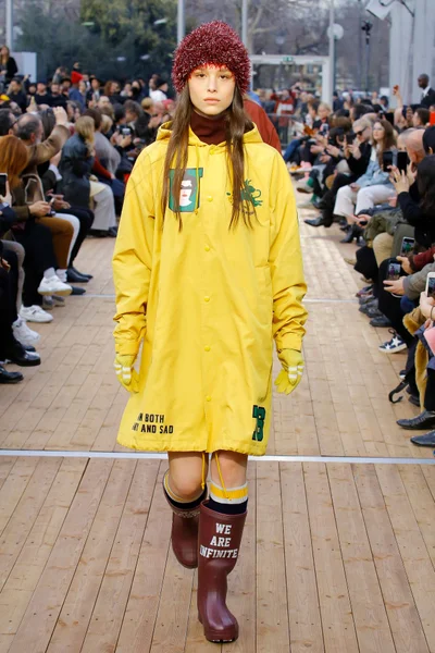 Look 70